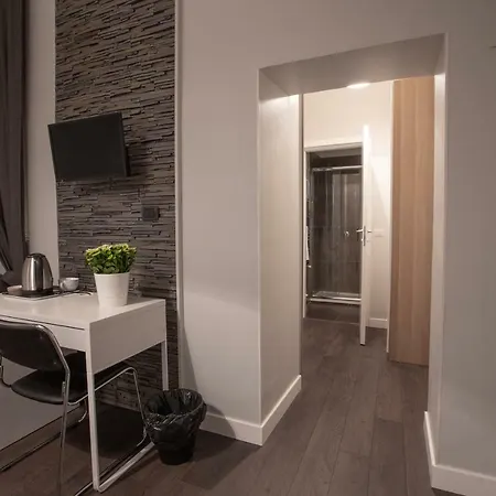 Maribea Center Nocleg ze śniadaniem 4*